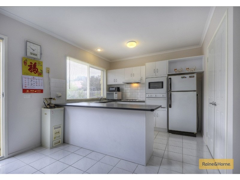 6 Smorgon Square, Kensington VIC 3031