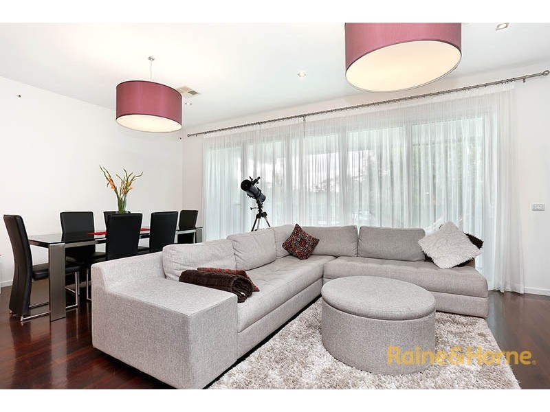 25 Riverfront Way, Maribyrnong VIC 3032