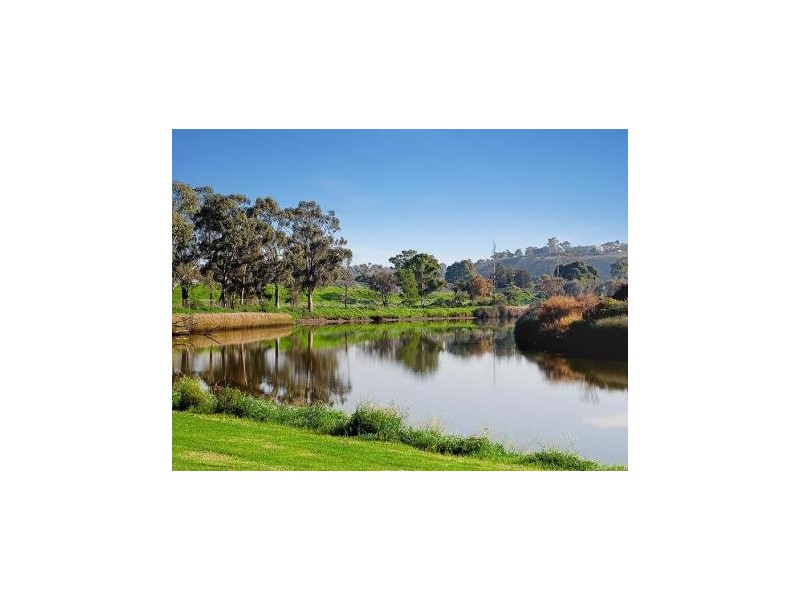 25 Riverfront Way, Maribyrnong VIC 3032