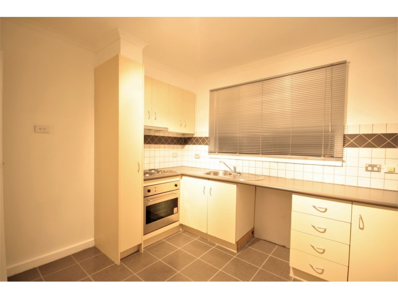 14/9 Churchill Avenue, Maidstone VIC 3012