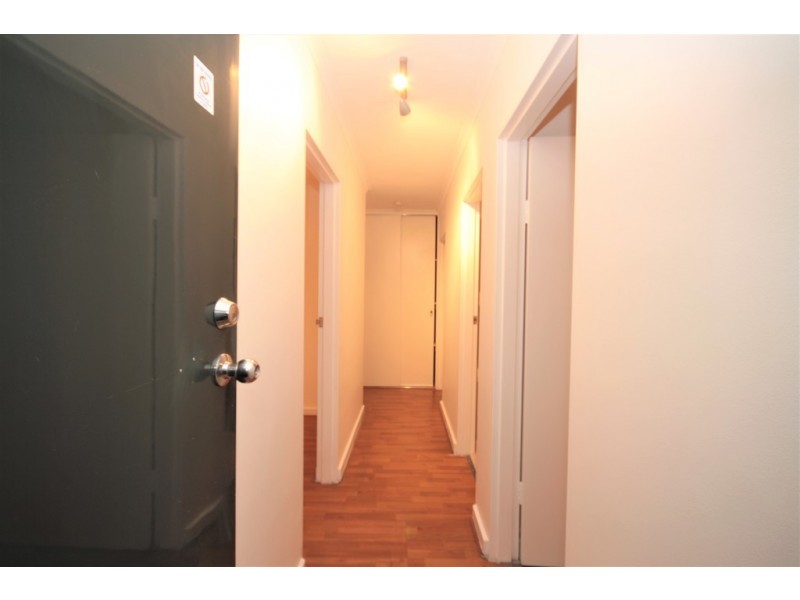 14/9 Churchill Avenue, Maidstone VIC 3012