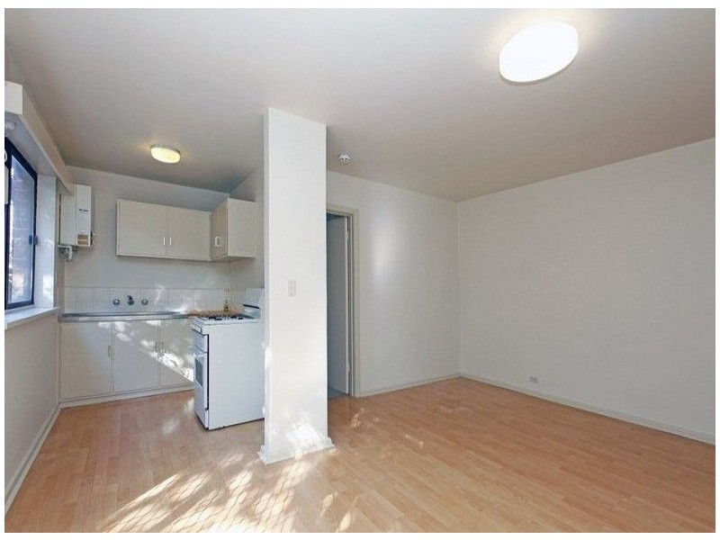 4/93 St Leonards Road, Ascot Vale VIC 3032