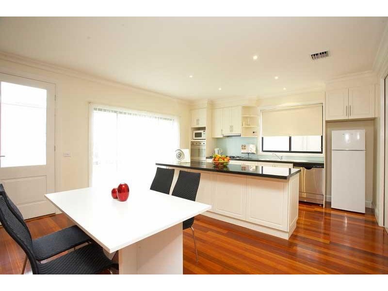 18 Taylor Avenue, Maribyrnong VIC 3032