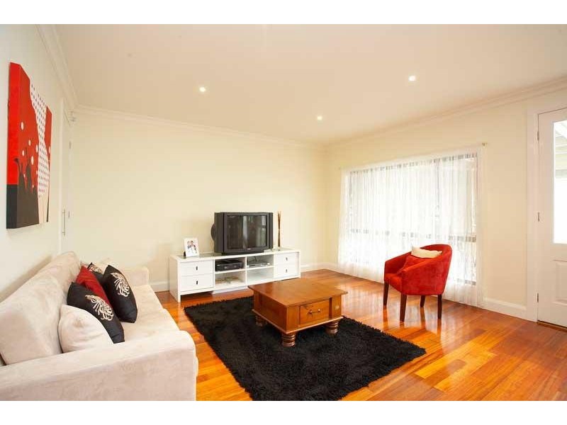 18 Taylor Avenue, Maribyrnong VIC 3032