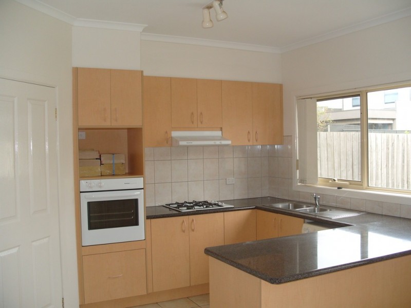 2 Sambell Street, Kensington VIC 3031