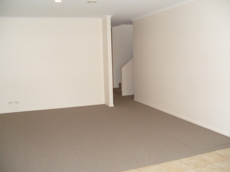 2 Sambell Street, Kensington VIC 3031