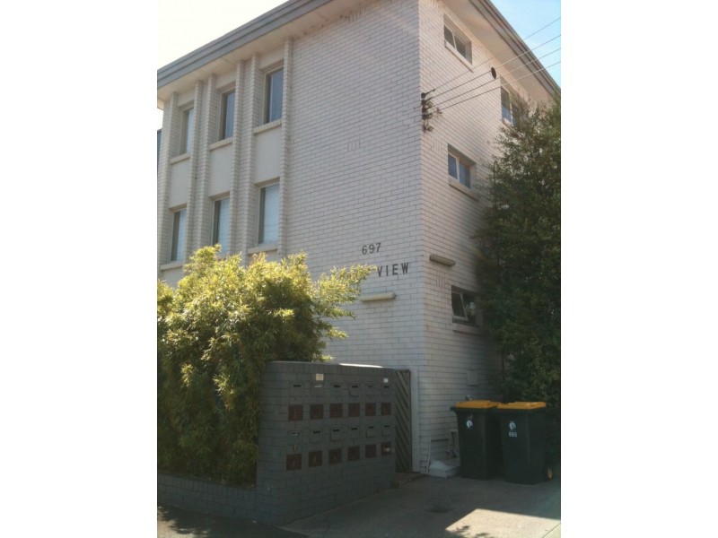 12/697 Park Street, Brunswick VIC 3056