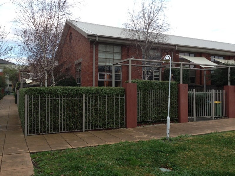 17 Parade Square, Maribyrnong VIC 3032