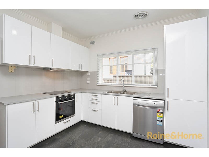 10 Warrs Road, Maribyrnong VIC 3032