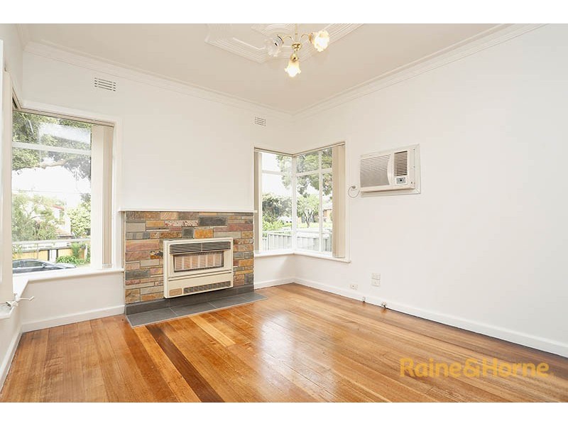 10 Warrs Road, Maribyrnong VIC 3032