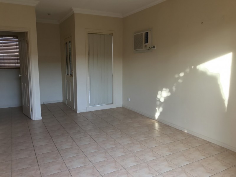 2/49 Elstone Avenue, Airport West VIC 3042