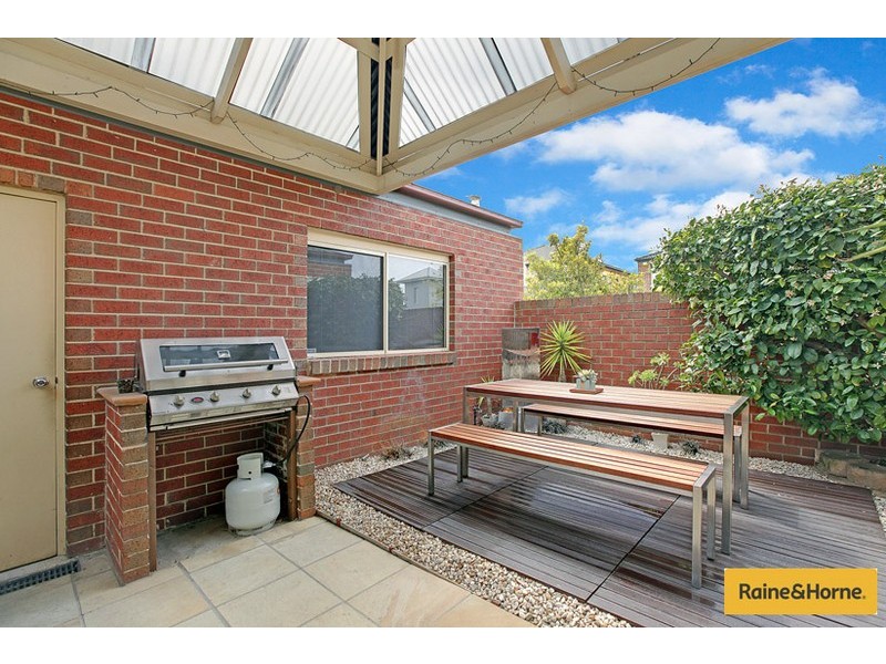 2 Navy Close, Maribyrnong VIC 3032