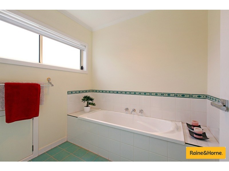 2 Navy Close, Maribyrnong VIC 3032