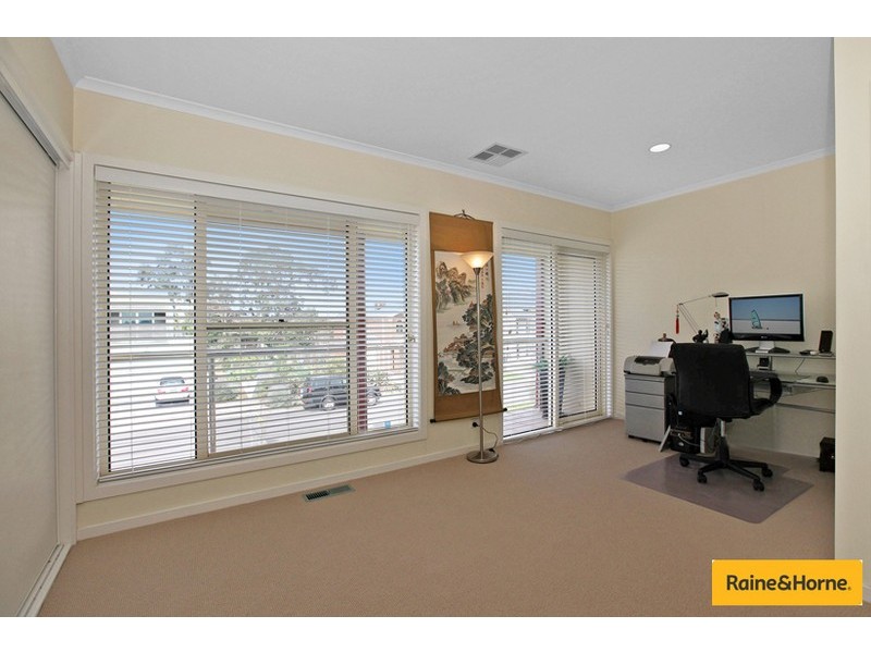 2 Navy Close, Maribyrnong VIC 3032