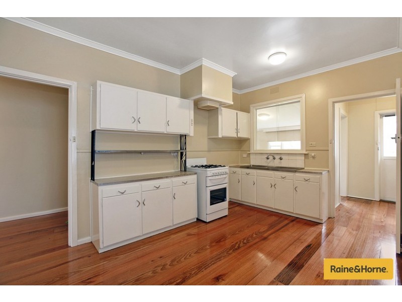 5 Alameda Avenue, Maribyrnong VIC 3032