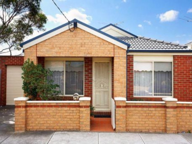 1/20 Gertz Avenue, Reservoir VIC 3073