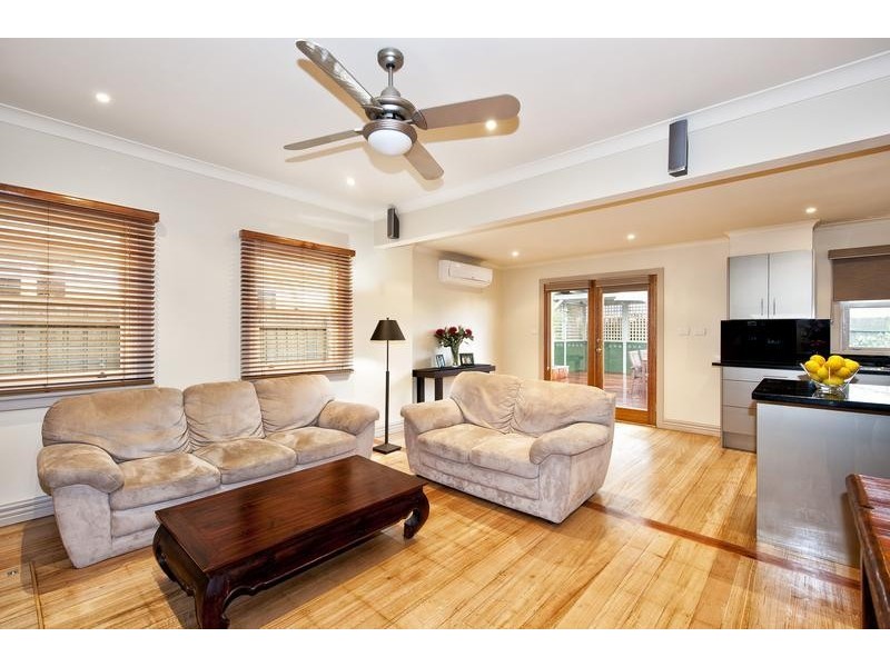 4 Burns Street, Maidstone VIC 3012