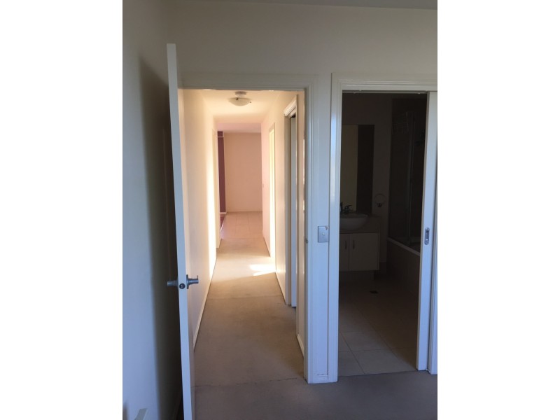 302/77 Village Way, Maribyrnong VIC 3032