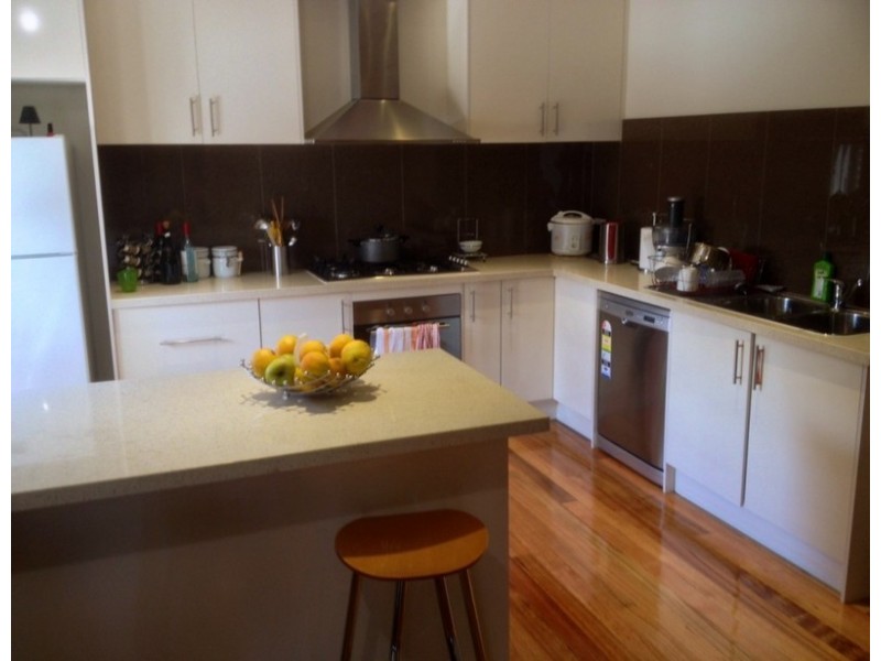 1/8 Baird Street, Maidstone VIC 3012