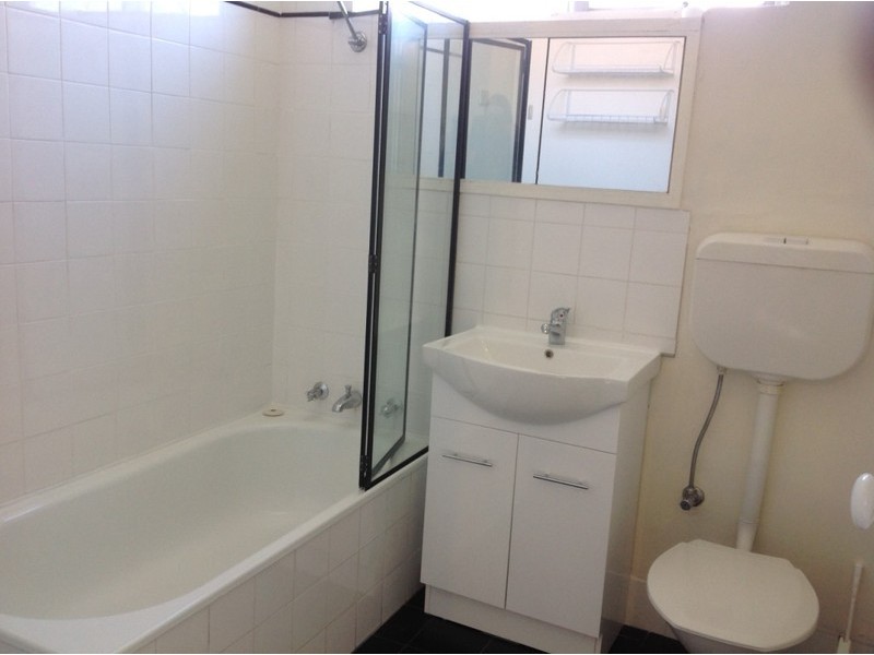 2/59 The Esplanade, Maribyrnong VIC 3032