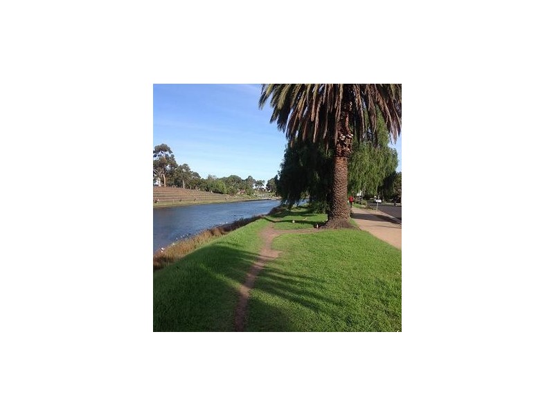 2/59 The Esplanade, Maribyrnong VIC 3032