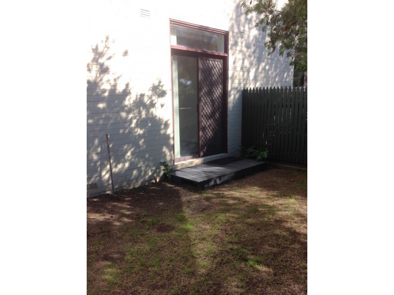 2/59 The Esplanade, Maribyrnong VIC 3032