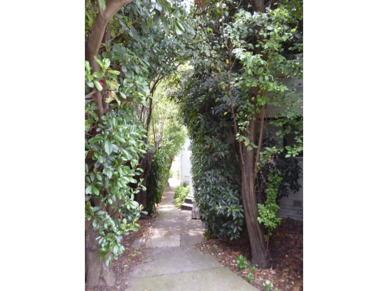 11/37 Myrnong Crescent, Ascot Vale VIC 3032