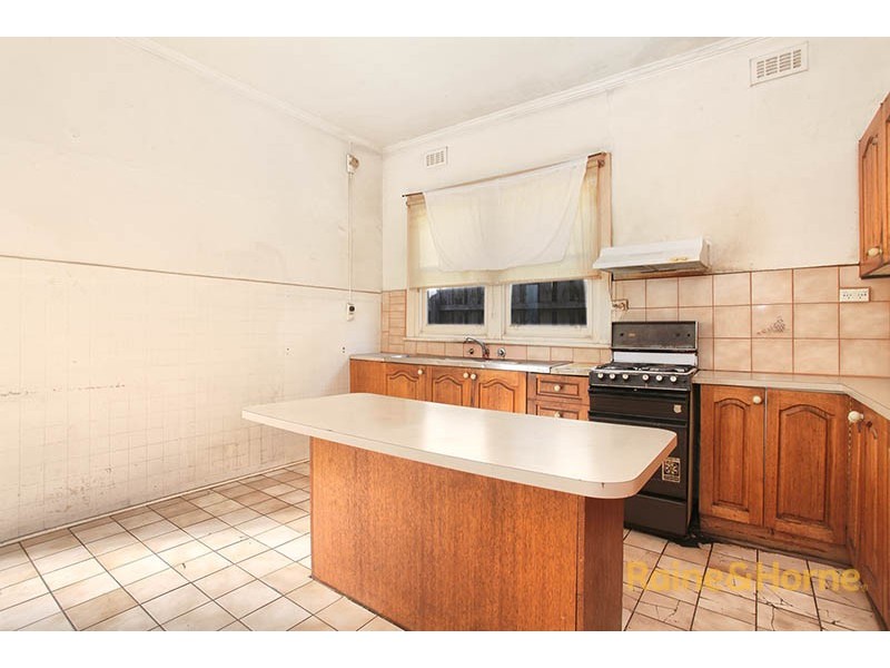 8 Oakland Street, Maribyrnong VIC 3032