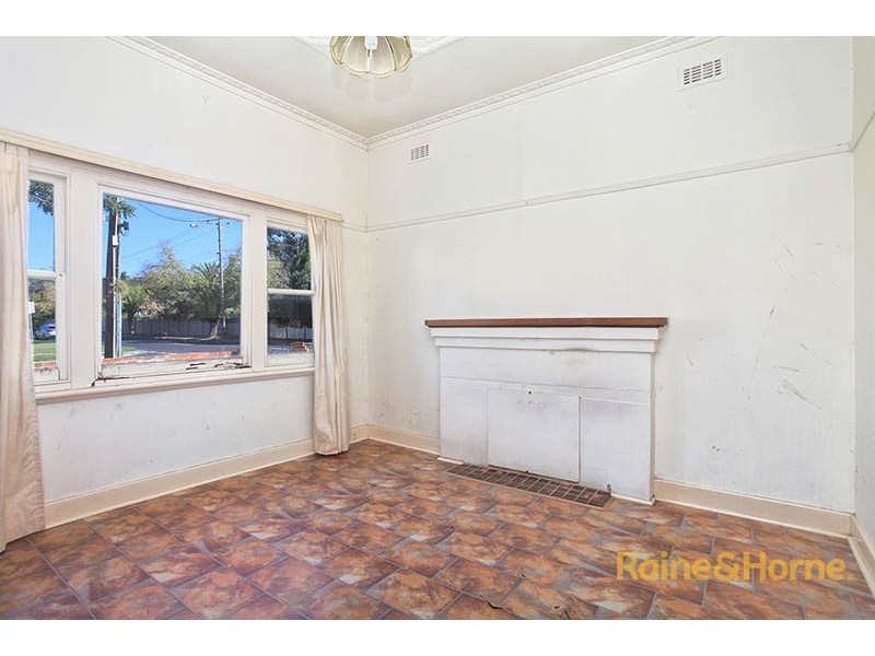 8 Oakland Street, Maribyrnong VIC 3032