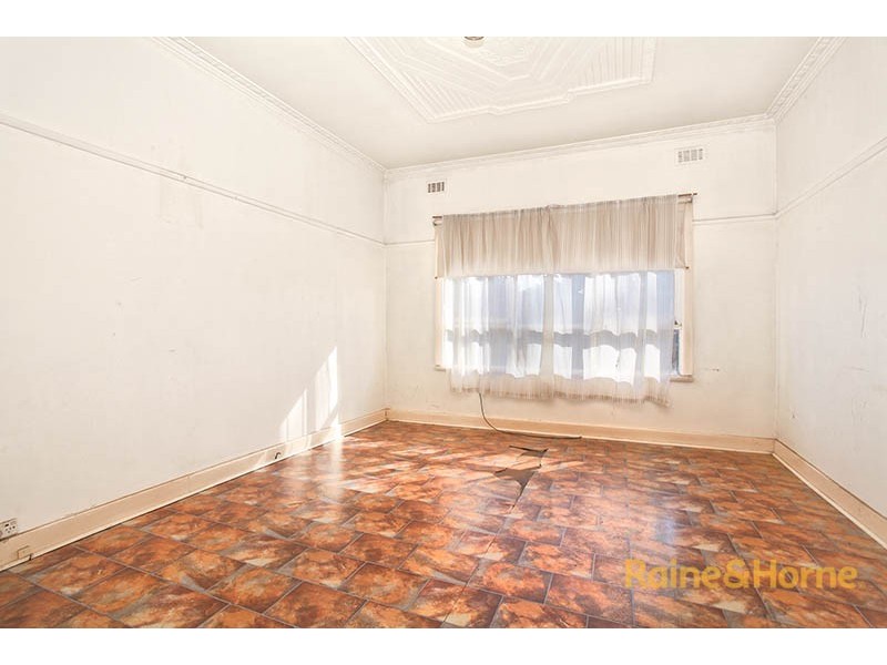 8 Oakland Street, Maribyrnong VIC 3032