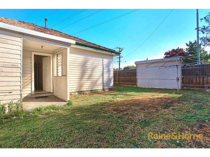 8 Oakland Street, Maribyrnong VIC 3032