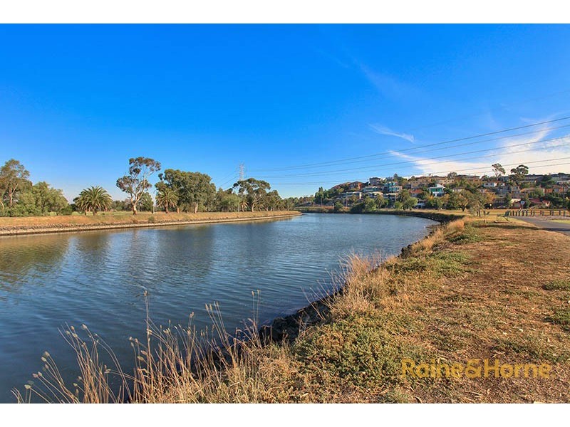 8 Oakland Street, Maribyrnong VIC 3032