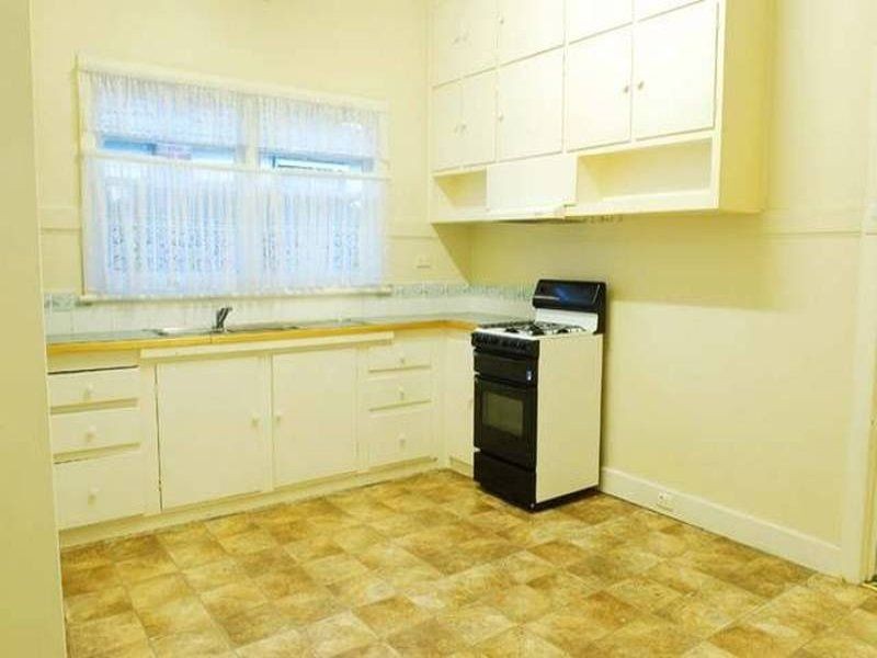 33 Fisher Street, Maidstone VIC 3012