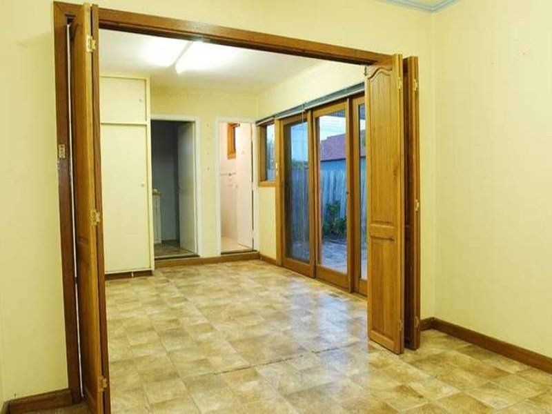 33 Fisher Street, Maidstone VIC 3012