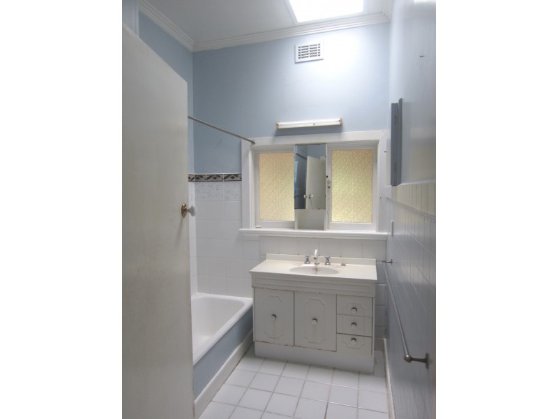 33 Fisher Street, Maidstone VIC 3012