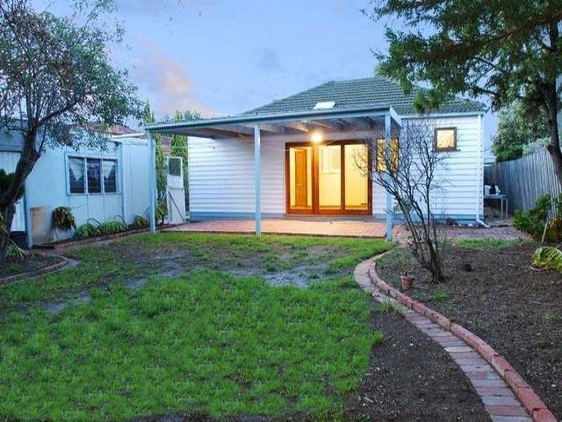 33 Fisher Street, Maidstone VIC 3012