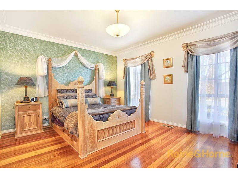 15 Sturrock Court, Mill Park VIC 3082