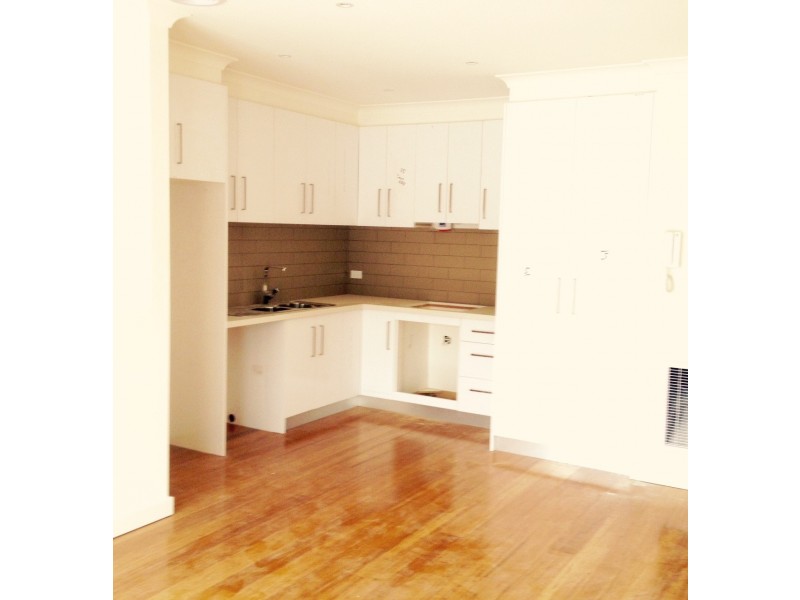 6/18-20 Northumberland Road, Sunshine North VIC 3020