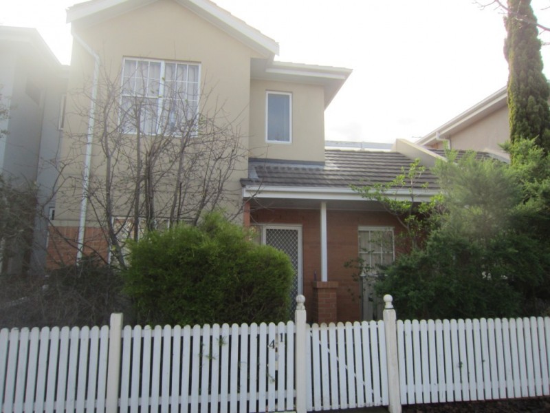 41 Waterford Avenue, Maribyrnong VIC 3032