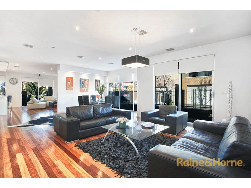 2 Pier Lane, Maribyrnong VIC 3032