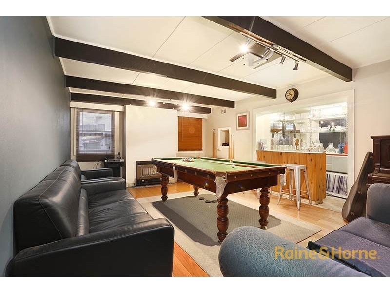 27 Hillside Crescent, Maribyrnong VIC 3032