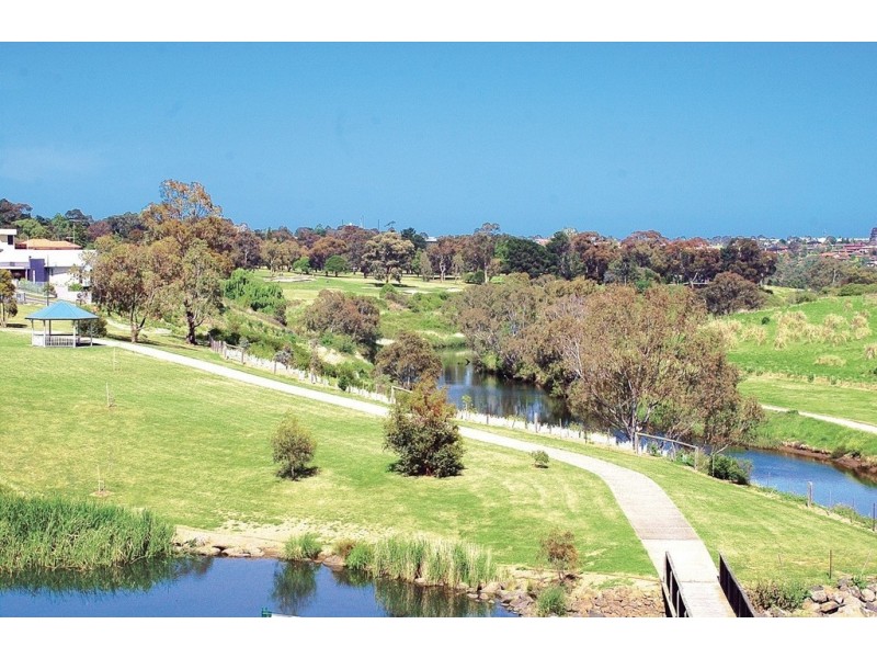 27 Hillside Crescent, Maribyrnong VIC 3032