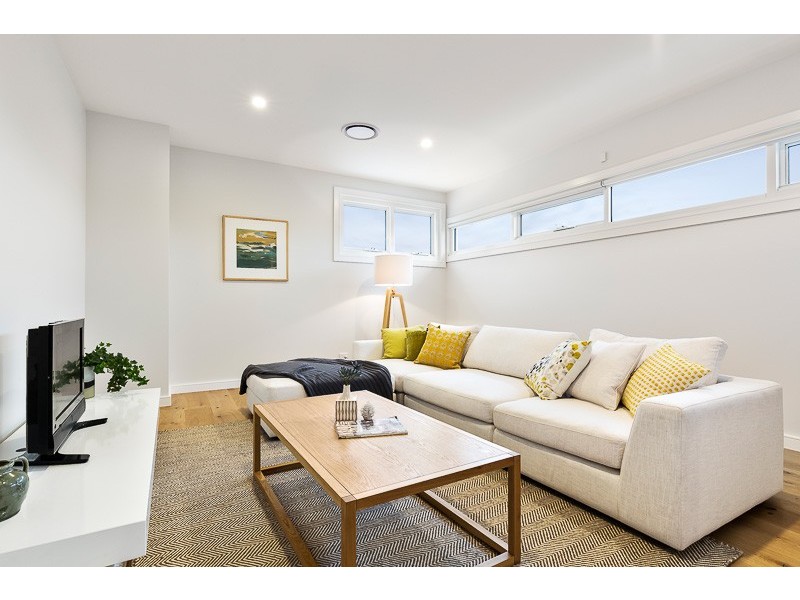 96 The Parade, Ascot Vale VIC 3032