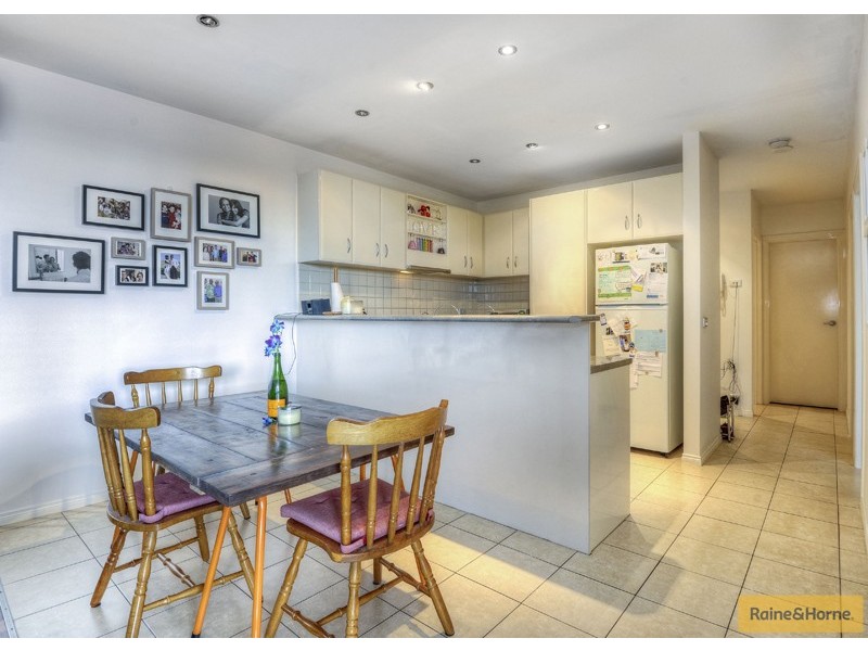 201/77 Village Way, Maribyrnong VIC 3032