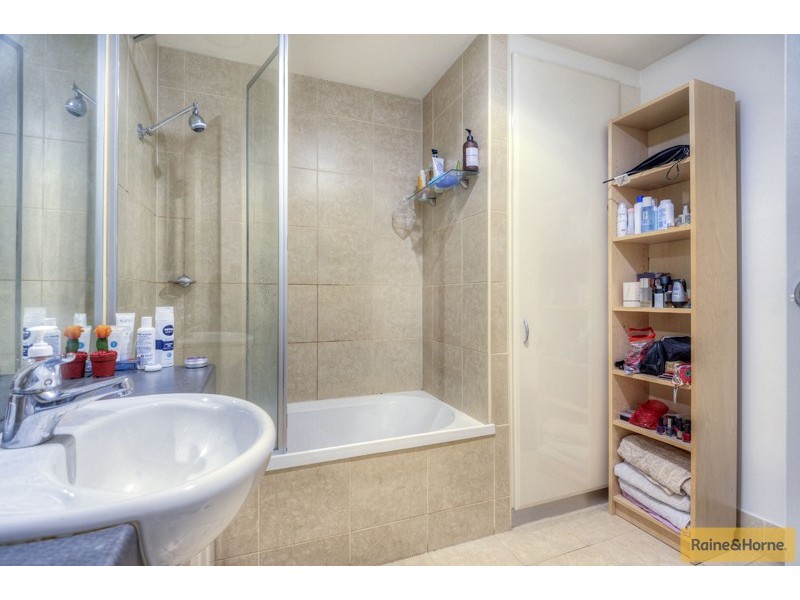 201/77 Village Way, Maribyrnong VIC 3032