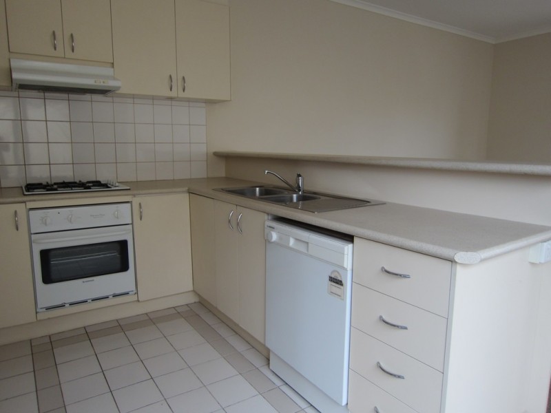 27 McNamara Mews, Kensington VIC 3031