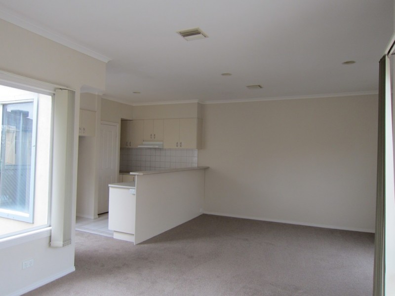 27 McNamara Mews, Kensington VIC 3031