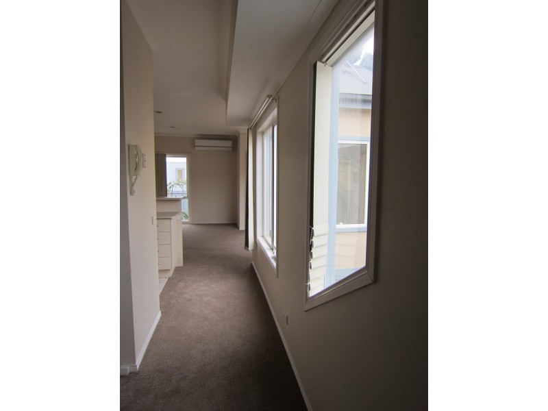 27 McNamara Mews, Kensington VIC 3031