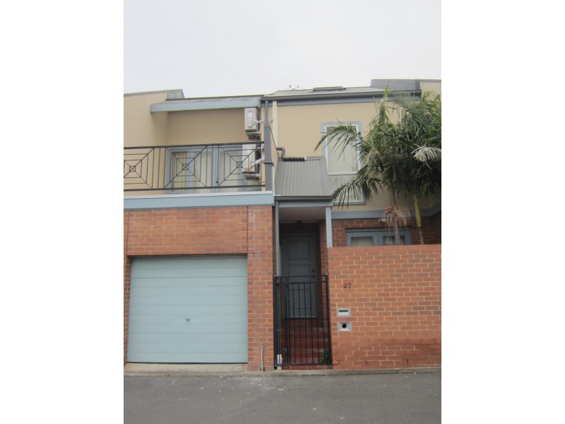 27 McNamara Mews, Kensington VIC 3031