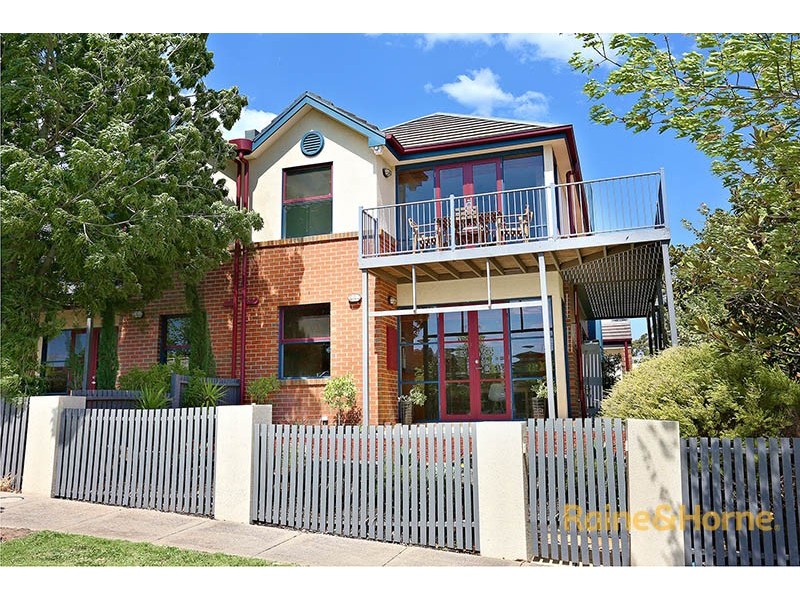 11 Frangipani Lane, Maribyrnong VIC 3032